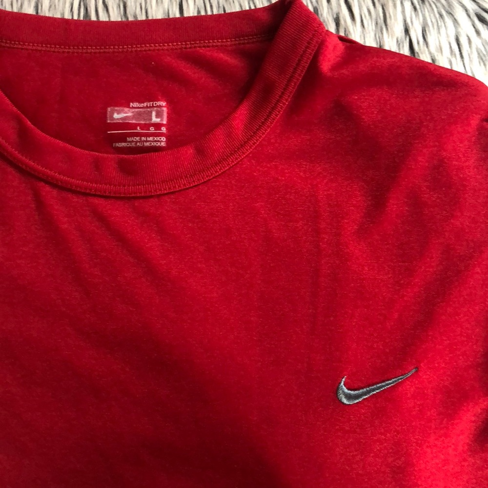 Nike red fitdry shirt - Picture 2 of 5